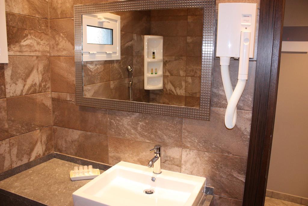 Nea Kallikrateia Hotel Cariatis מראה חיצוני תמונה