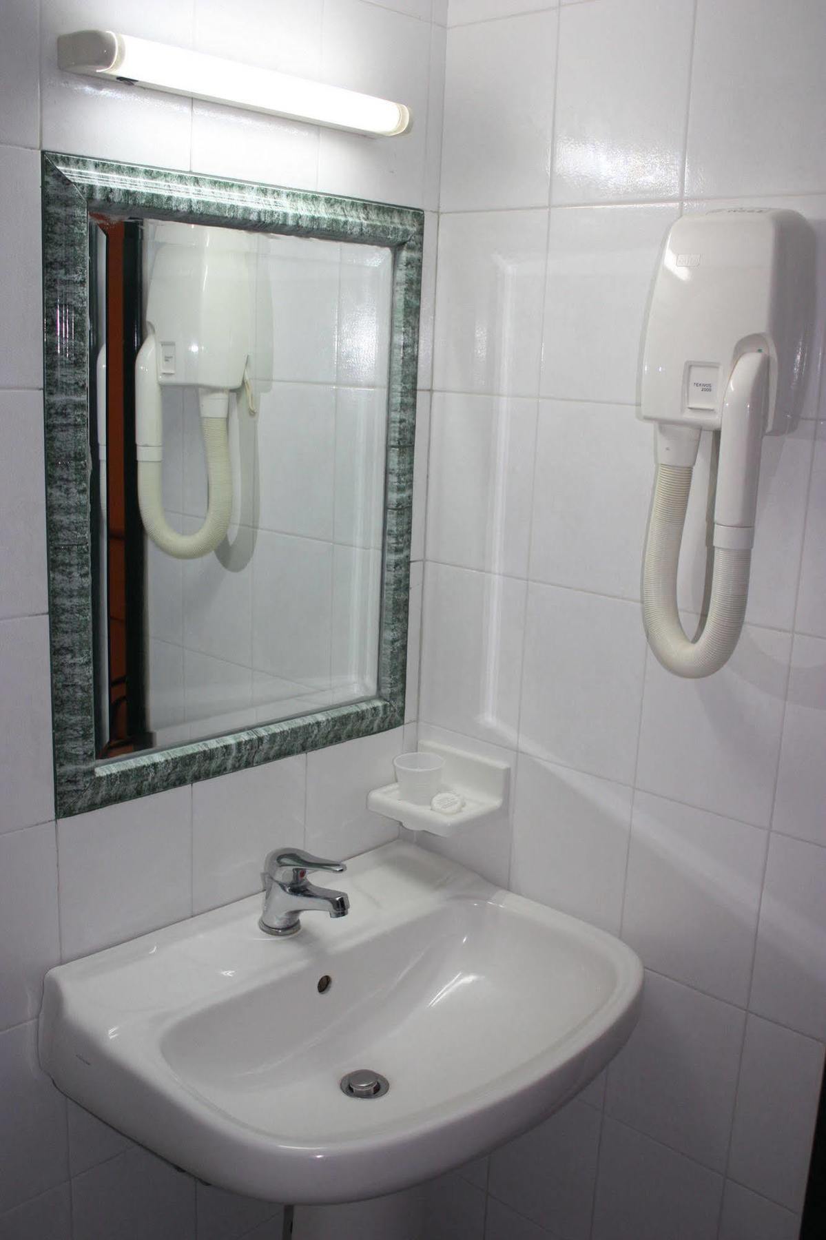 Nea Kallikrateia Hotel Cariatis מראה חיצוני תמונה