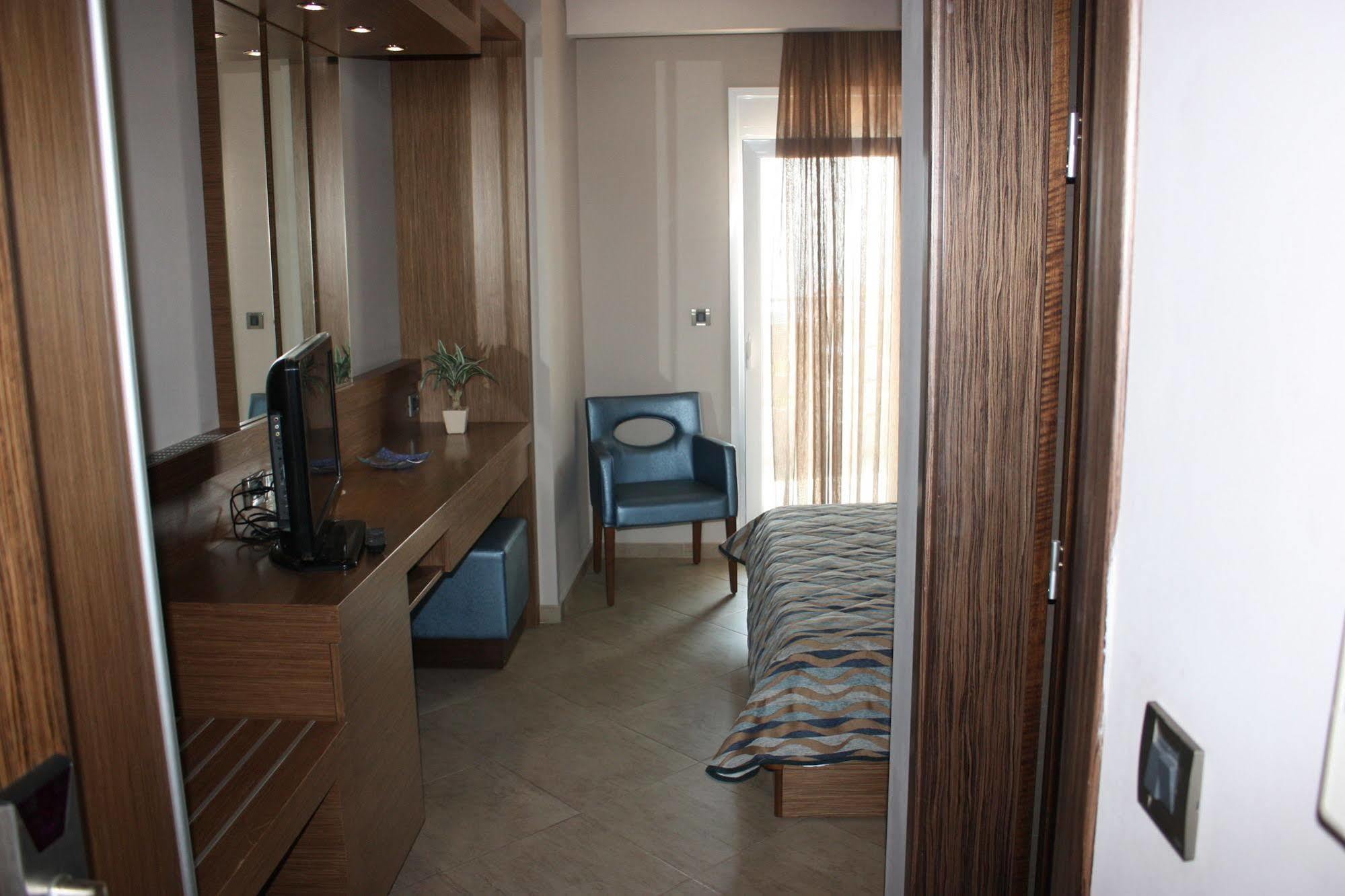 Nea Kallikrateia Hotel Cariatis מראה חיצוני תמונה