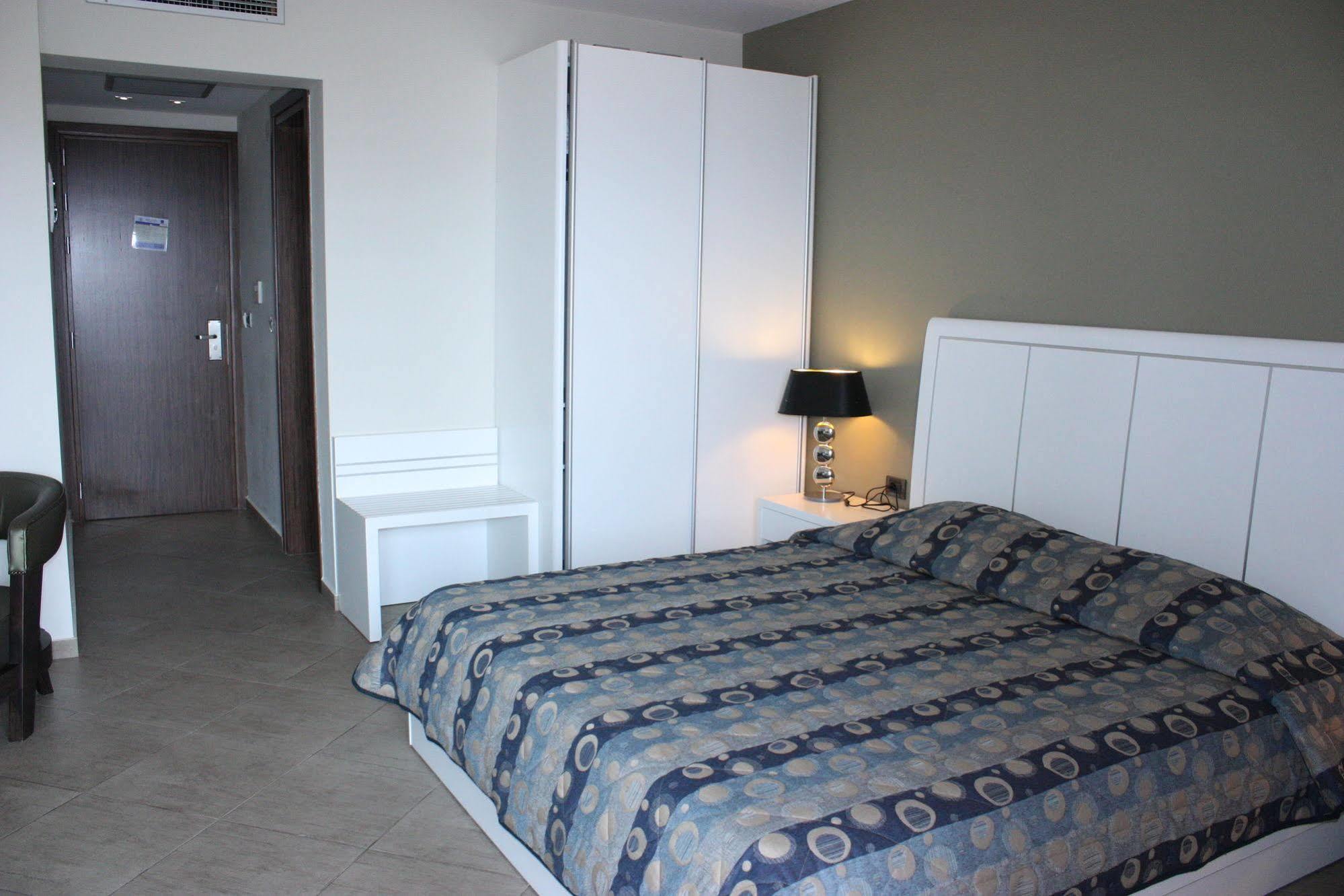 Nea Kallikrateia Hotel Cariatis מראה חיצוני תמונה